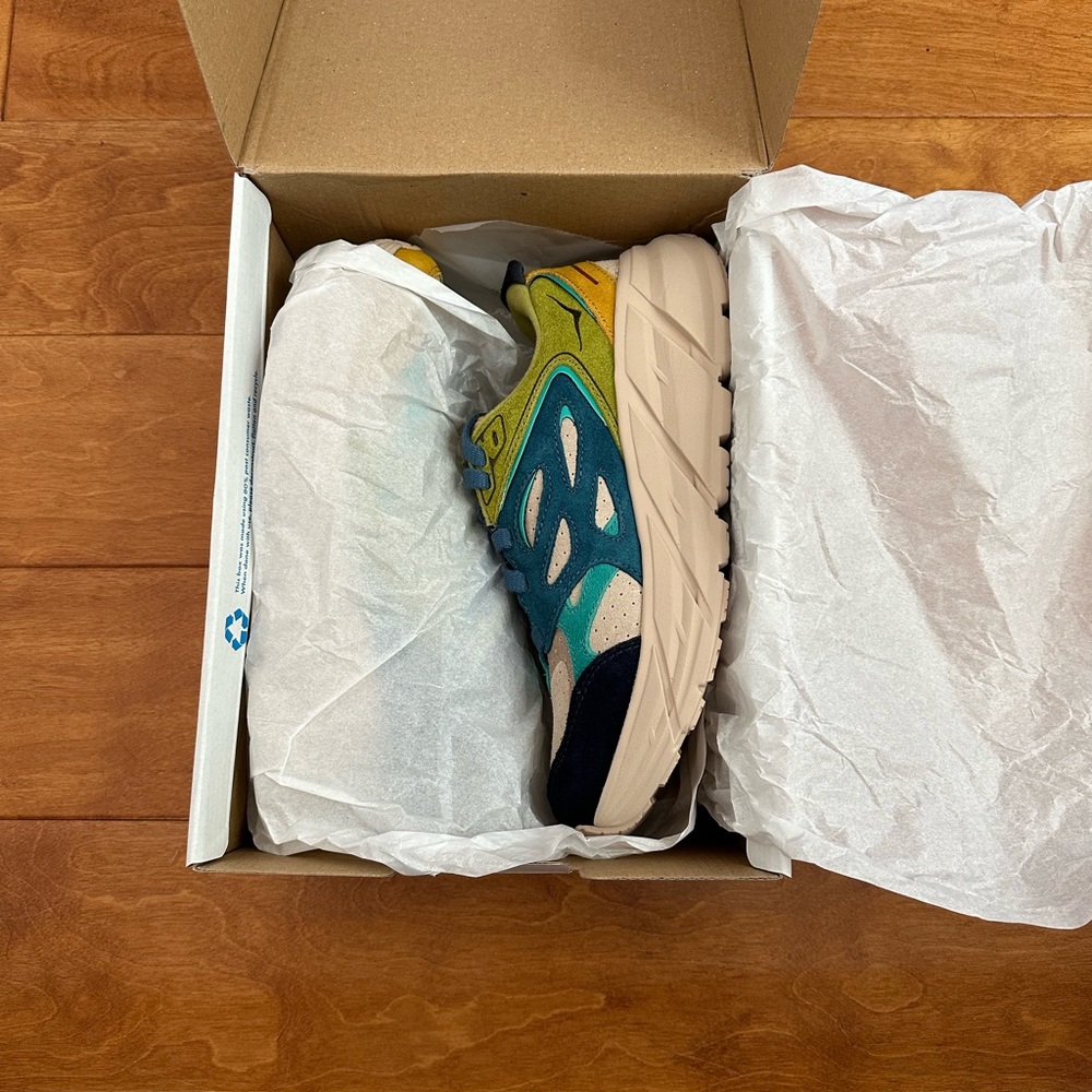 BRAND NEW HOKA ONE SHIFTING SAND CLIFTON L SUEDE